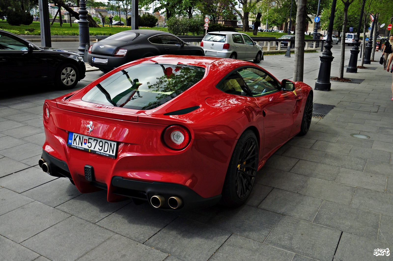 Bentley Continental GT - Ferrari F12berlinetta