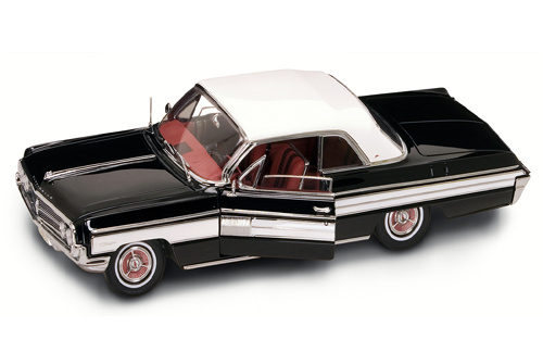 Yatming 1962 OLDSMOBILE STARFIRE BLACK 1-18