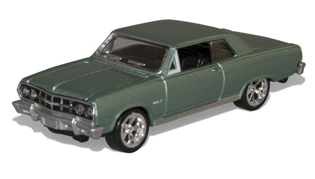 Johnny Lightning R13 1965 Chevy Chevelle SS - matchboxshop