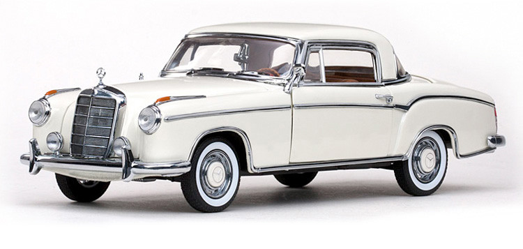 Sunstar 1958 Mercedes Benz 220SE Coupe 1-18 01