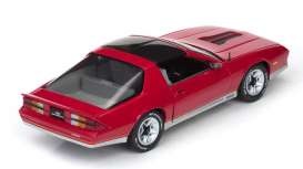 SunStar 1982 Chevrolet Camaro, Spectra Red 1-18 02