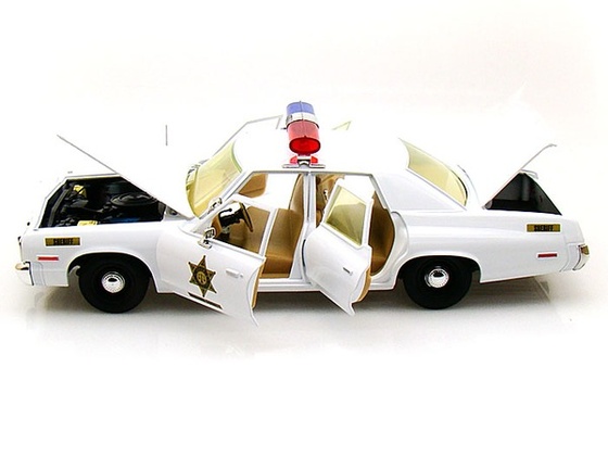 Johnny Lightning 1974 Dodge Monaco Police Car 'Dukes of Hazzard'