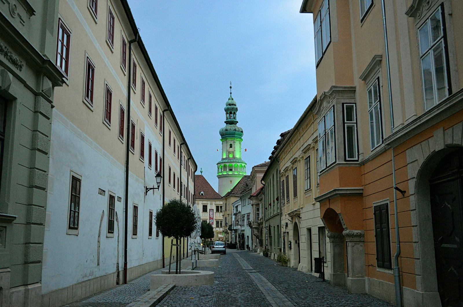 Esti futás Sopron