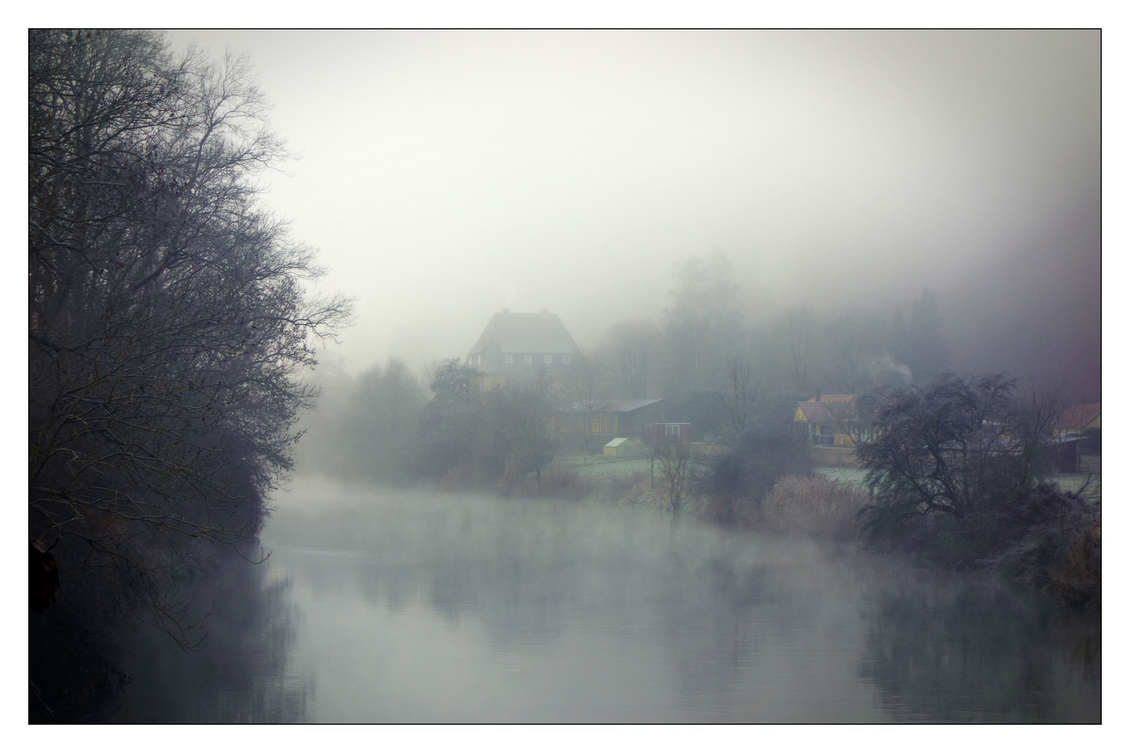 a Werra folyó reggeli ködben