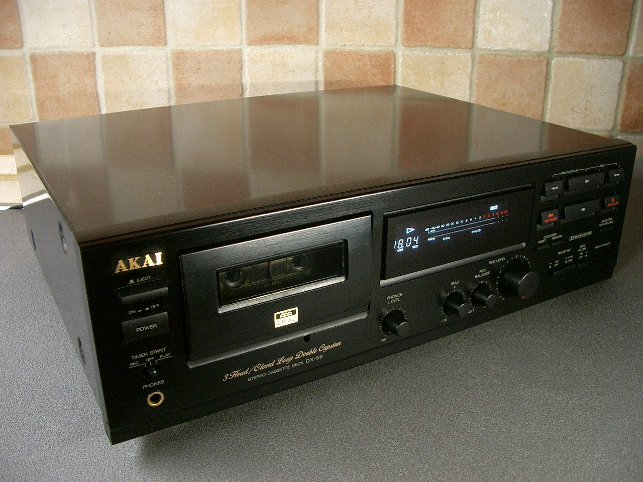 Akai DX-59 re