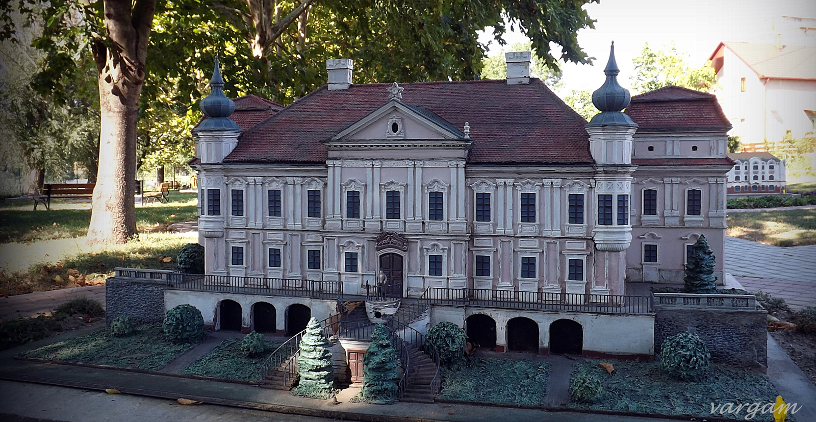 Kisbér Mini Magyarország - Sziráki kastély maketttje