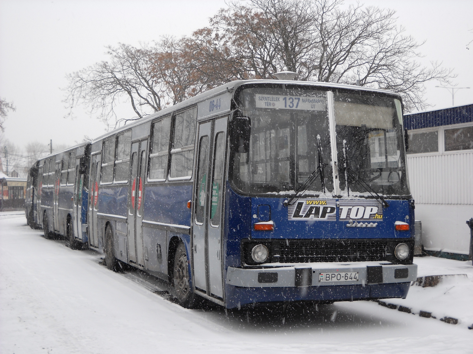 BPO-644 137 Szentlélek tér H