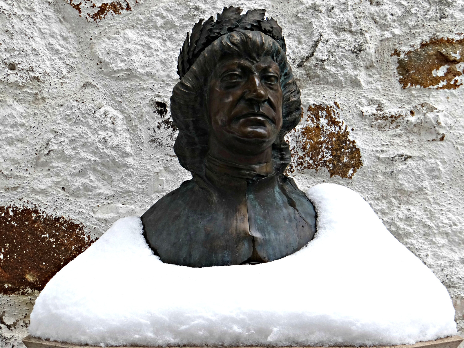 Mátyás király hópalástban