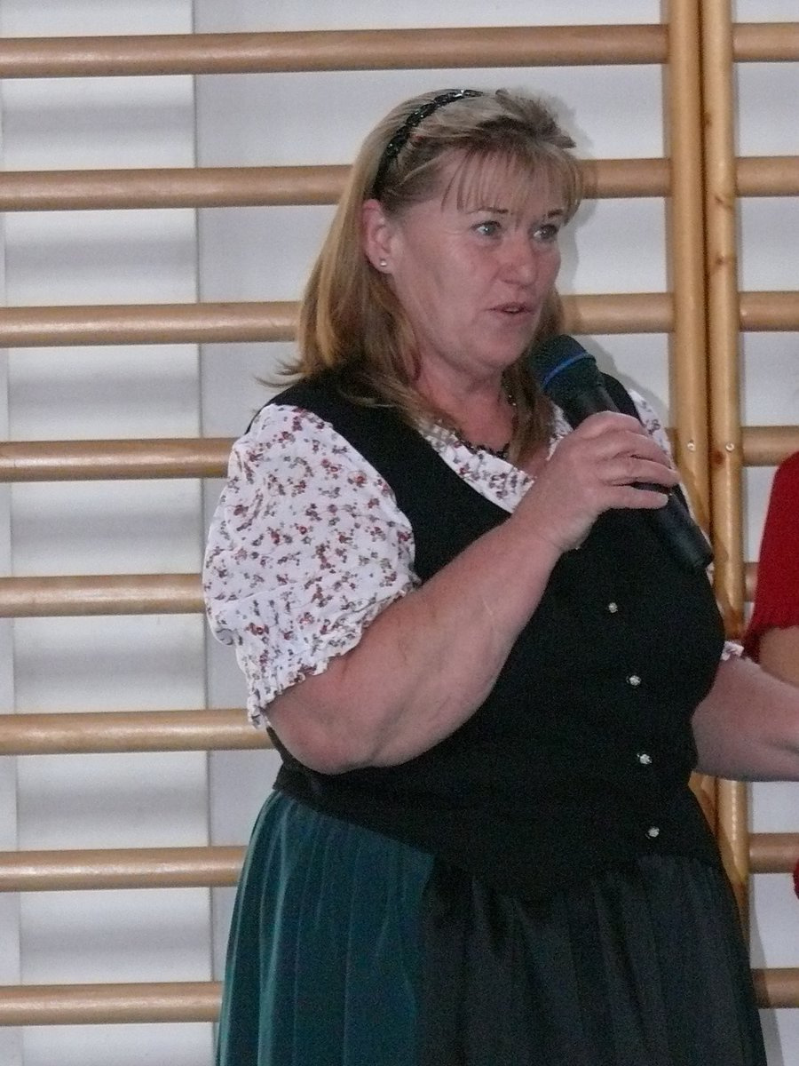 2011 Sváb táncház - Piros Iskola 007