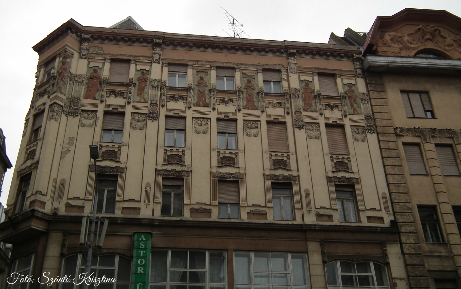 V. Kossuth Lajos utca, Magyar utca sarok