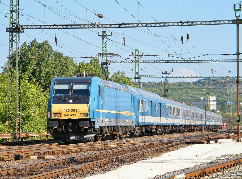 480 004 - 001