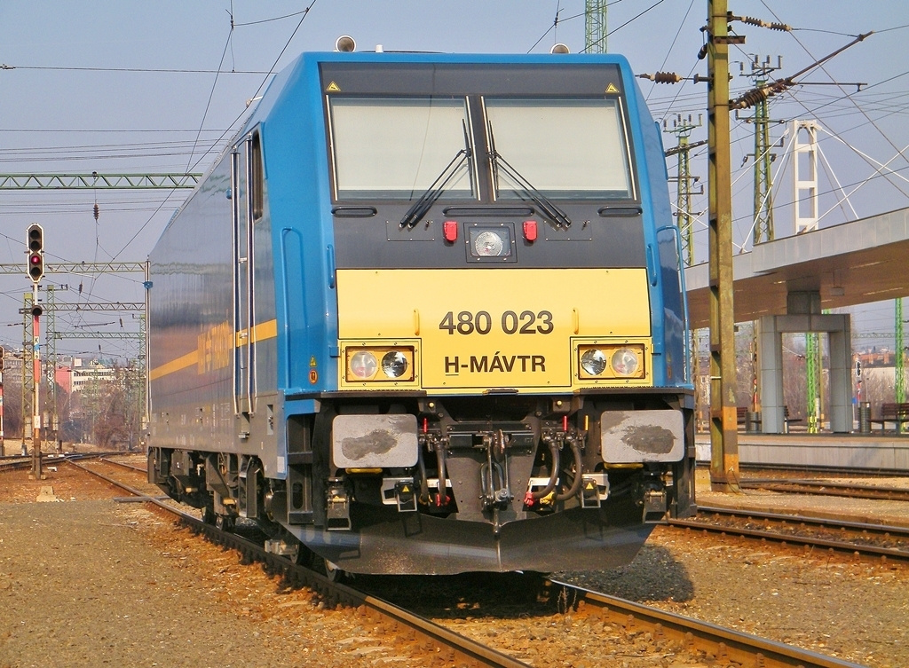 480 023 - 003