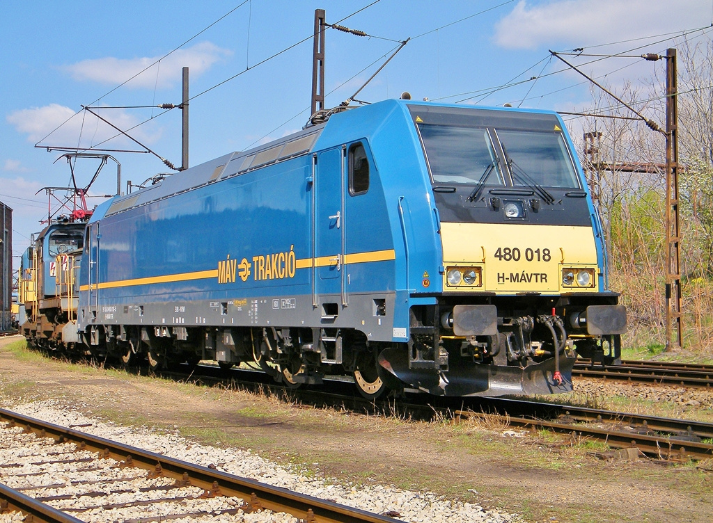 480 018 - 001