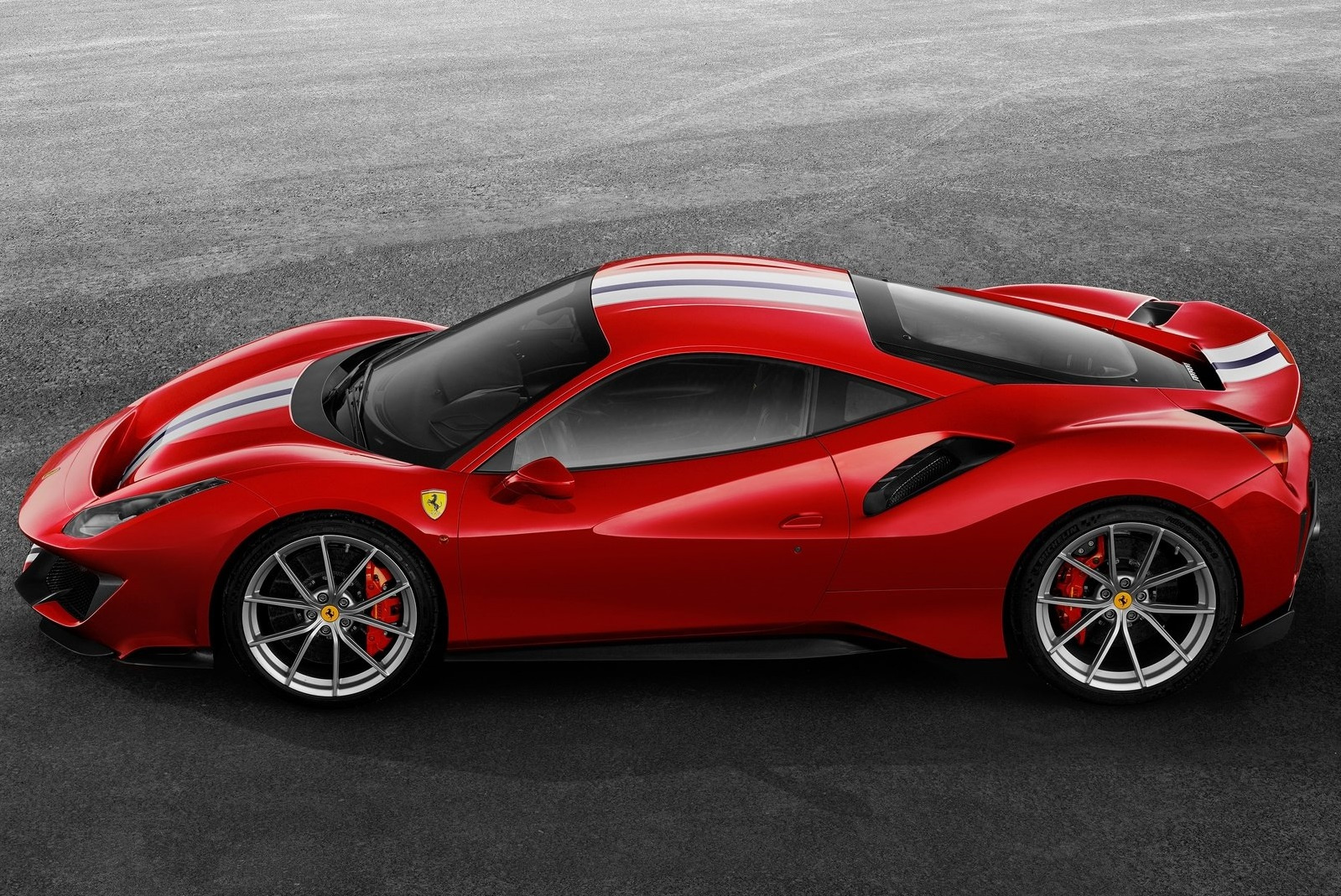 Ferrari-488 Pista-2019-1600-03