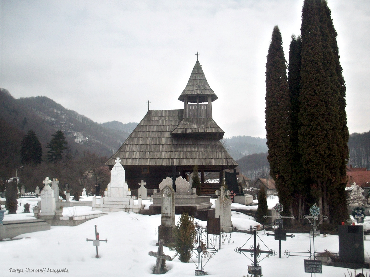 Ortodox temető és a Szent Miklós Ortodox fatemplom, Ratosnya, Er