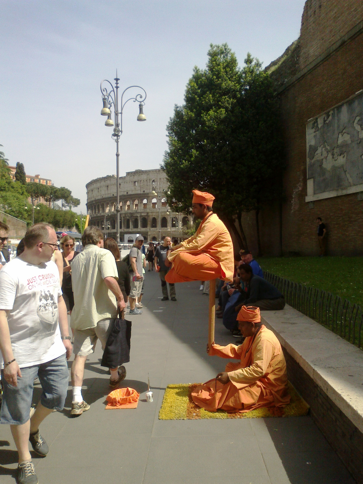 A Colosseumnál: nézd meg jól a két indiait!