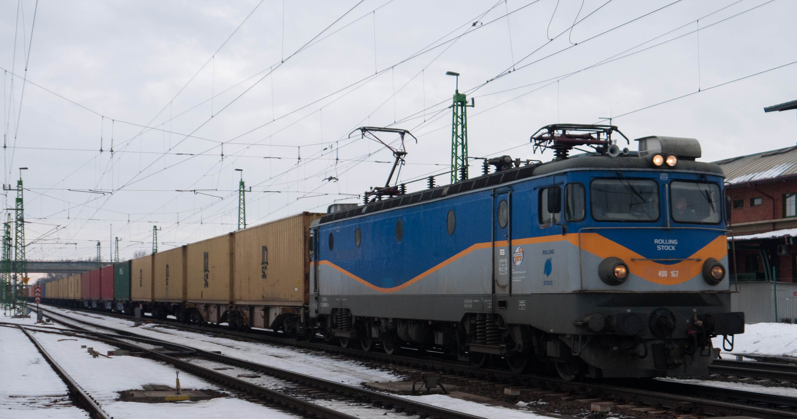 Train Hungary 400 167 kontérvonattal