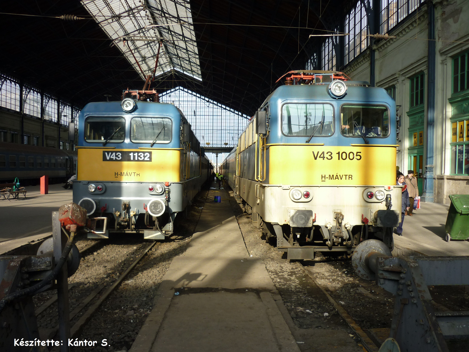 V43 1132 és 1005-ös ( Bp.-Nyugati )