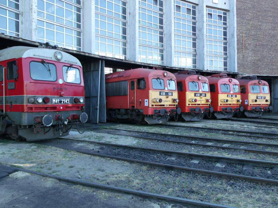 418 143, 106, 120, 149, 327 ( Székesfehérvár )