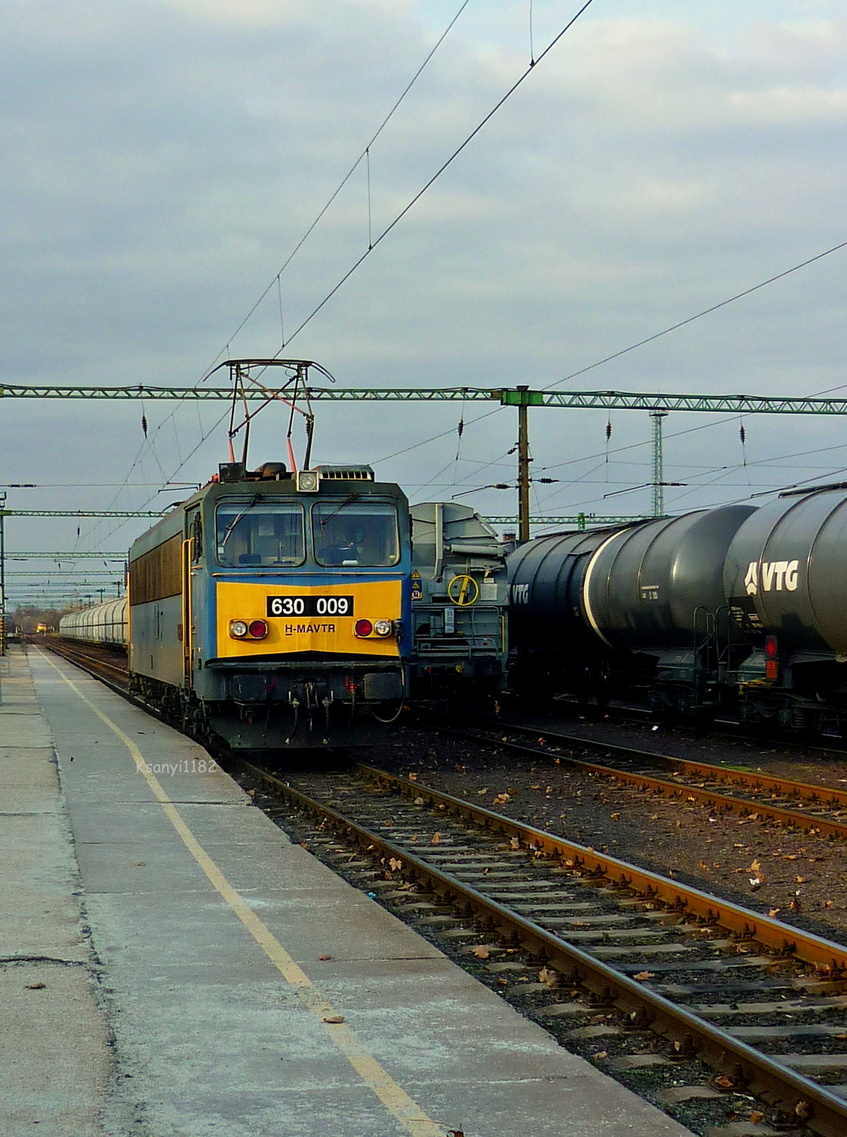 630 009 ( Dunaújváros )