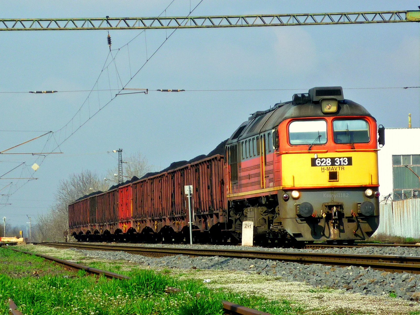 628 313 ( Dunaújváros Külső )