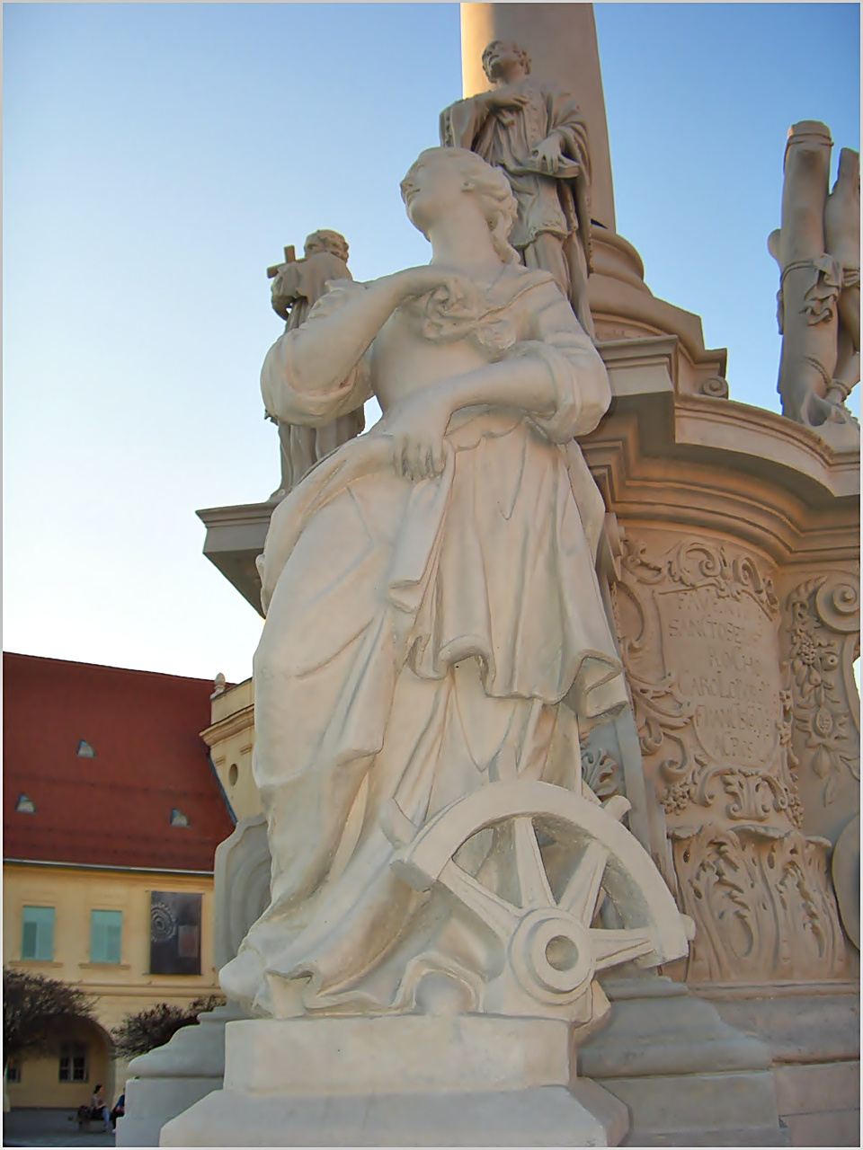 Szentháromság szobor - Eszék 301