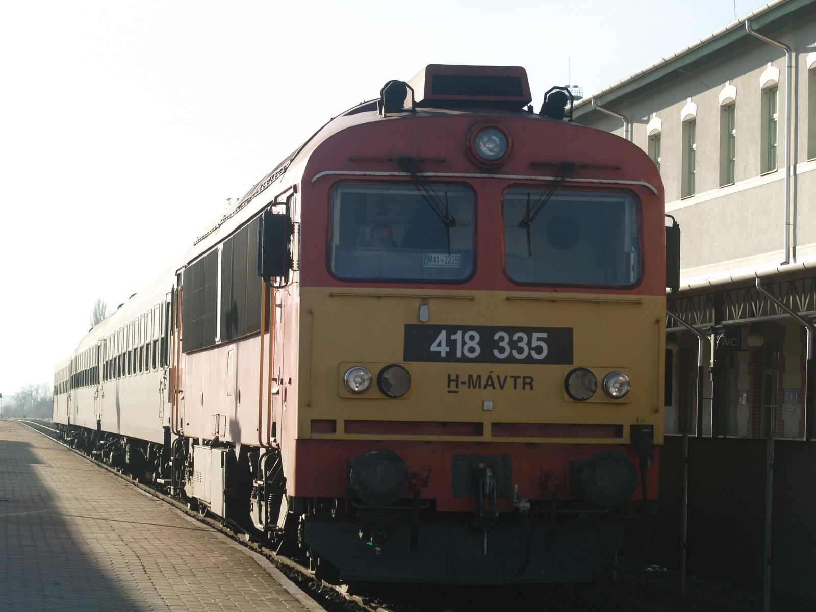 418 335 - M41 2335 Sátoraljaújhely