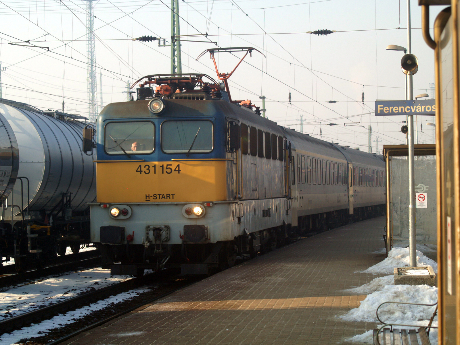 V43 1154 - 431 154 Ferencváros 807 Tenkes IC Pécs - Keleti