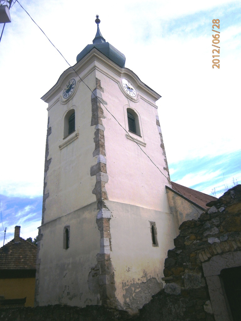 Neszmélyi templomtorony