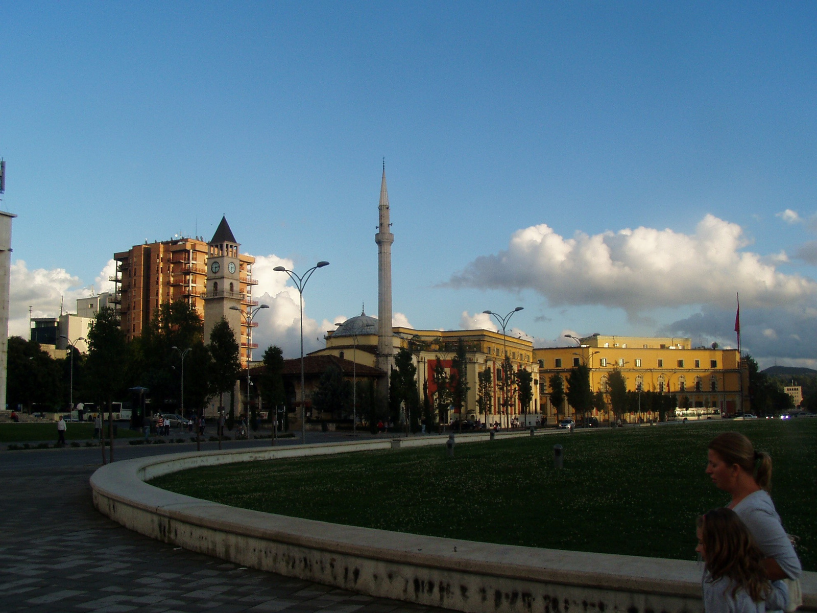 Tirana 24