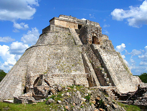 kepek mexikoiutazas-uxmal-piramis 1236088070