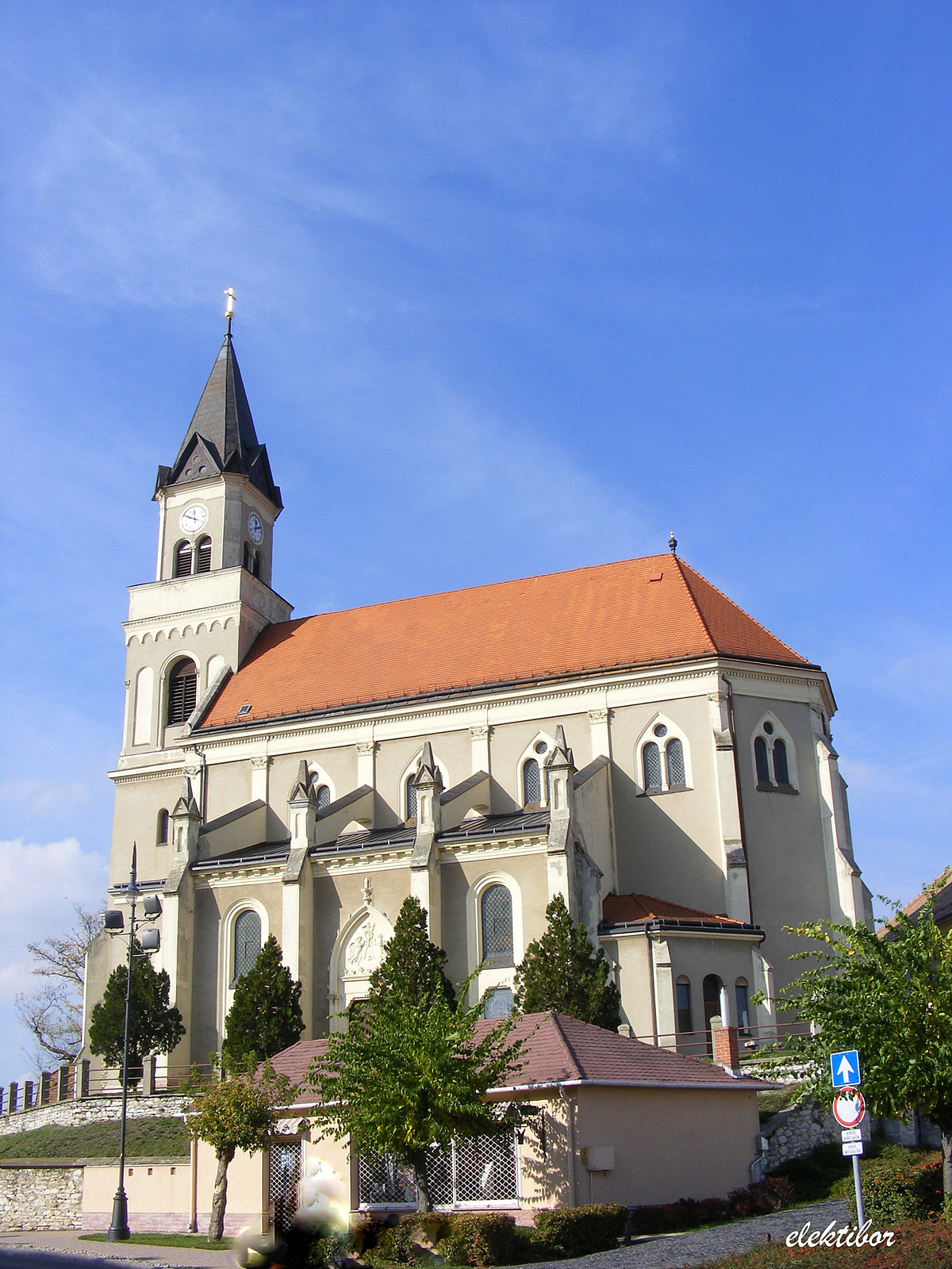 Szent Kereszt Templom (Magyar Templom) - Mór