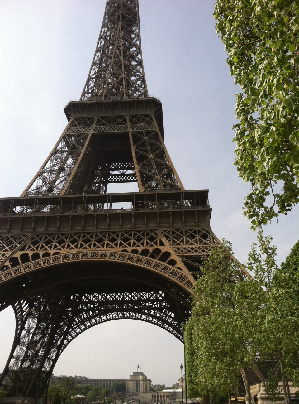 Közeledünk az Eiffel totonyhoz