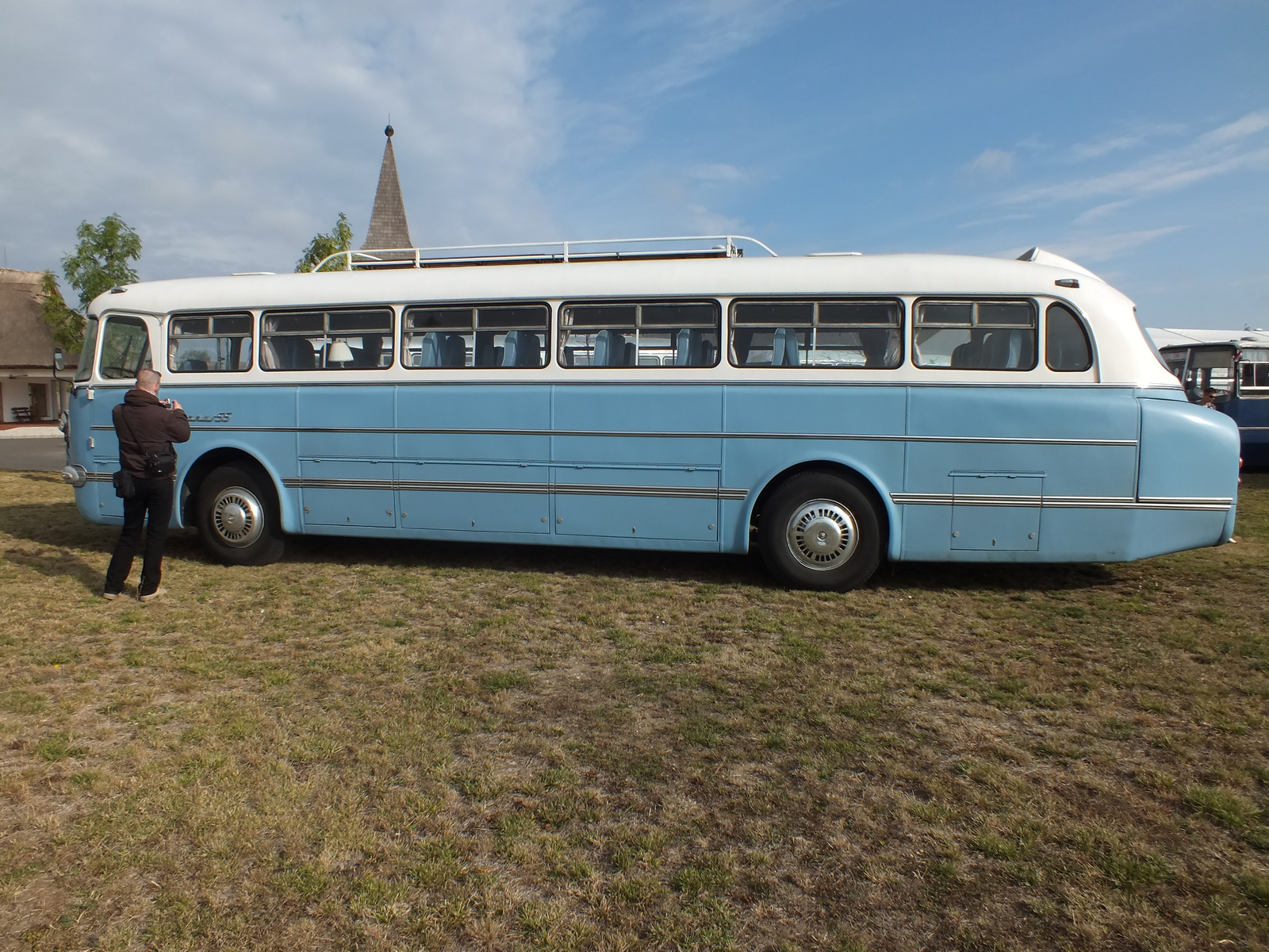 Ikarus 55