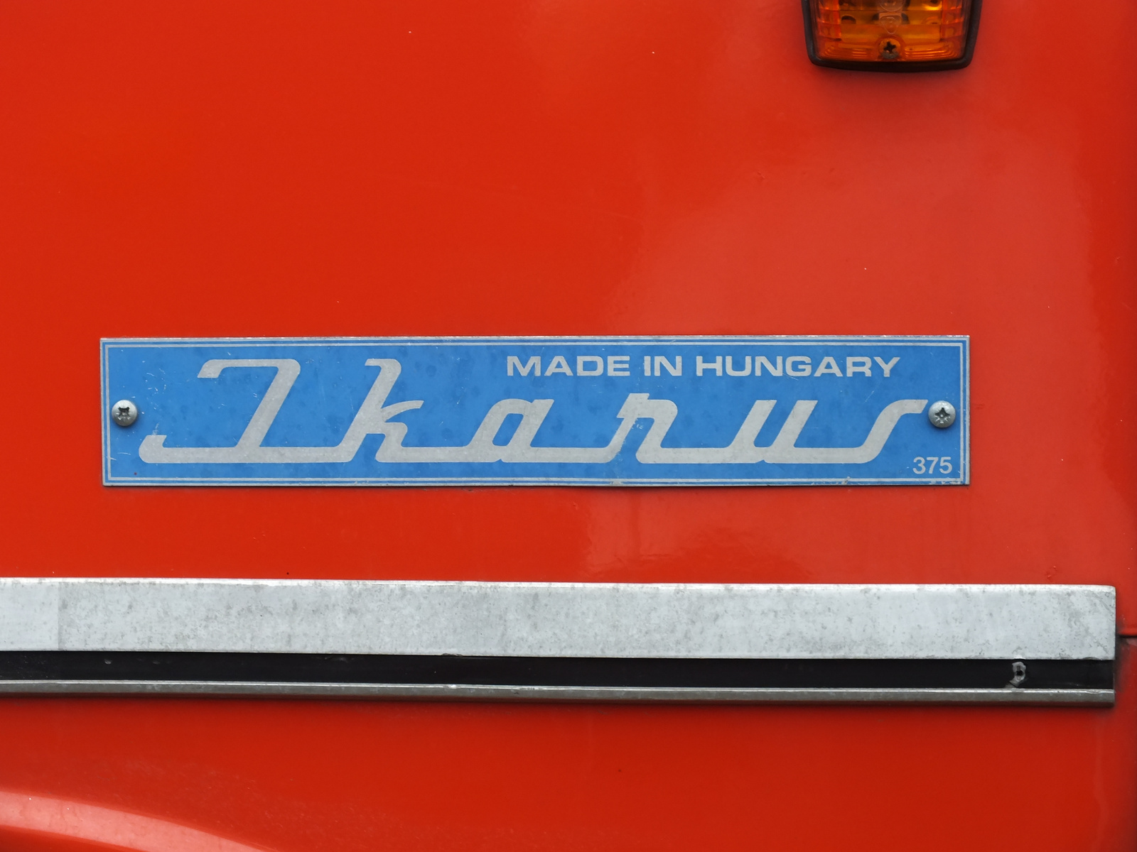 Ikarus 260