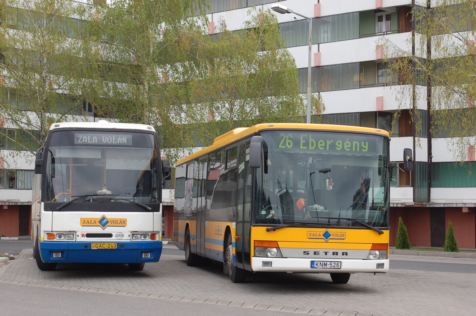 GAC-243 és KNM-526