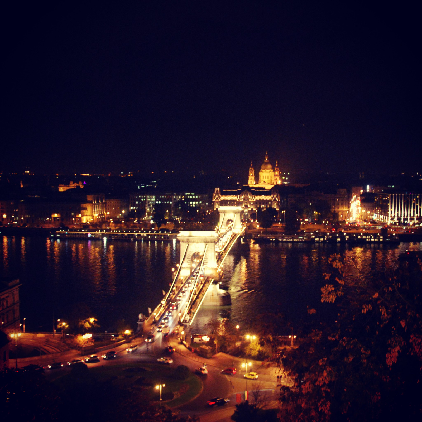 Chain Bridge at night