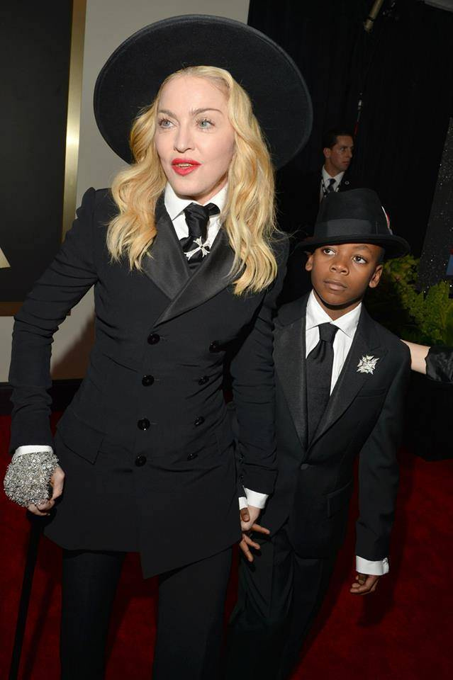 madonna grammys red carpet (5)