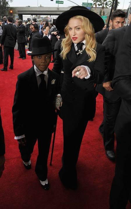 madonna grammys red carpet (6)