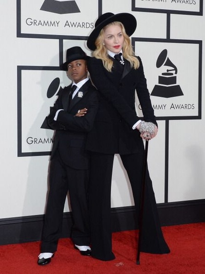 madonna grammys red carpet (29)