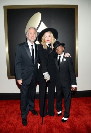 madonna grammys red carpet (62)