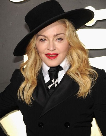 madonna grammys red carpet (83)