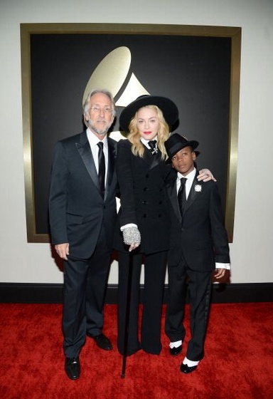 madonna grammys red carpet (87)