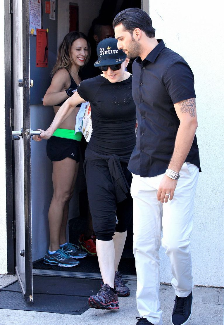 20140630-madonna-working-out-los-angeles (13)