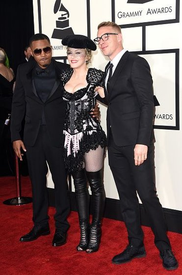 20150208-pictures-madonna-grammy-awards-red-carpet-147