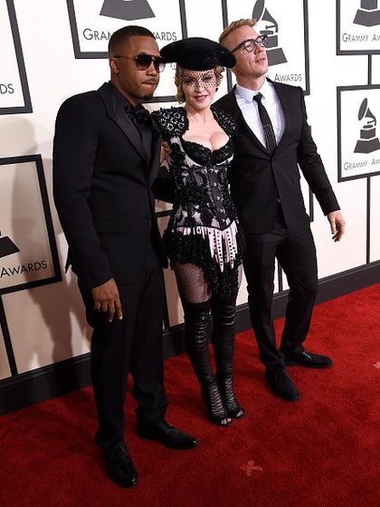 20150208-pictures-madonna-grammy-awards-red-carpet-152