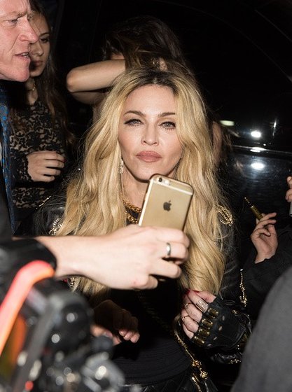 20150505-pictures-madonna-met-gala-after-party-rihanna-03