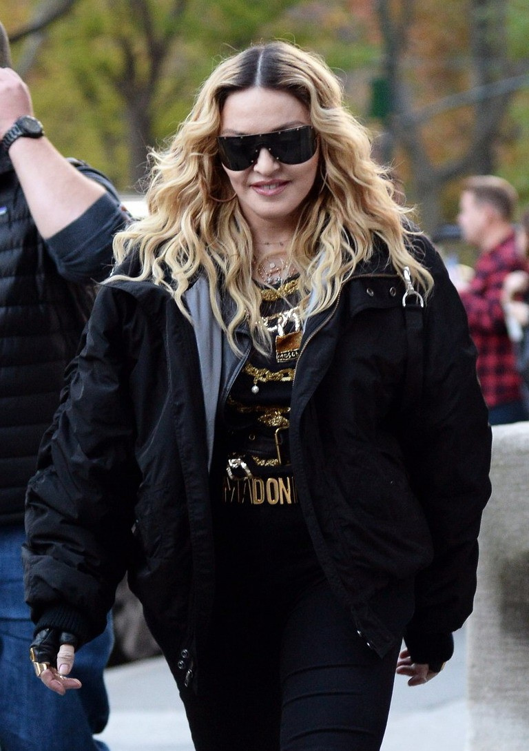 20161117-media-madonna-james-corden-carpool-karaoke-nyc-03