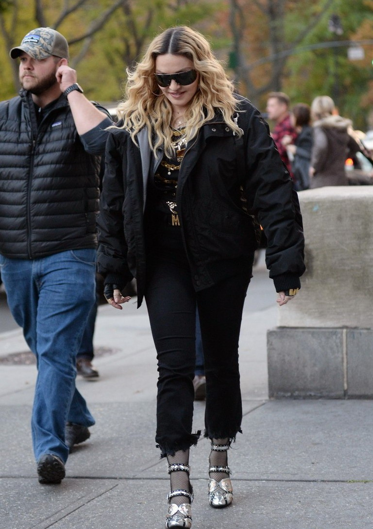 20161117-media-madonna-james-corden-carpool-karaoke-nyc-15