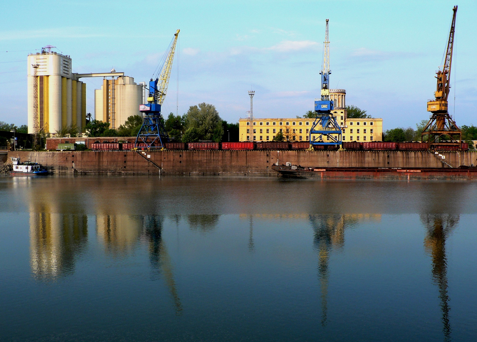 Dunaújváros Kikötő
